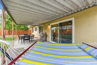 58 De Fer Cir, Unit 3 in Sacramento, CA - Foto de edificio - Building Photo