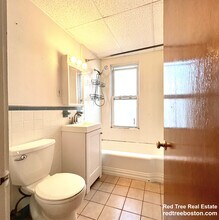 741 Broadway, Unit 2 in Somerville, MA - Building Photo - Building Photo