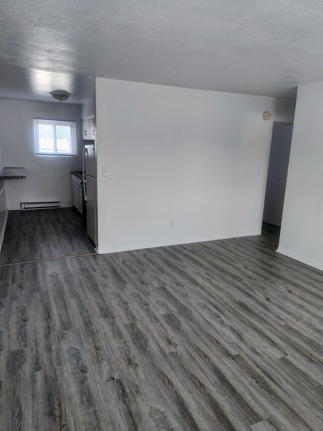 1039 Sheridan Rd in Winthrop Harbor, IL - Building Photo - Building Photo