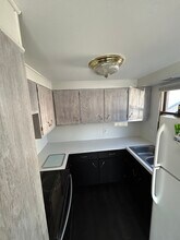 1312 Coolidge Ave in Little Chute, WI - Building Photo - Building Photo