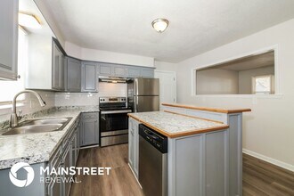 403 E 9th St in Kearney, MO - Foto de edificio - Building Photo