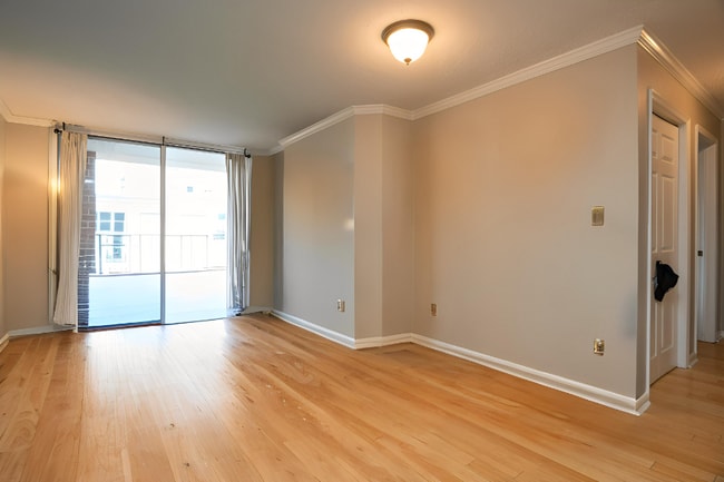 1230 23rd St NW, Unit 806 in Washington, DC - Building Photo - Building Photo