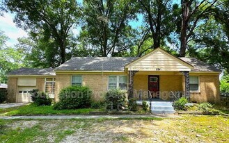 884 Blanchard Rd in Memphis, TN - Building Photo