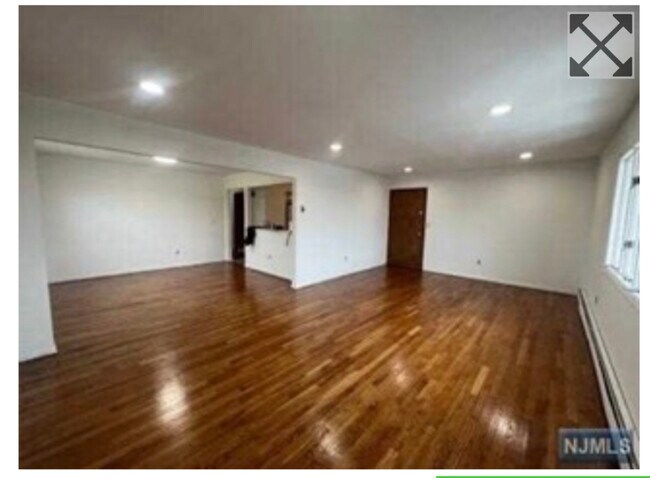 159 Harrison Ave, Unit 2 in Garfield, NJ - Building Photo - Building Photo
