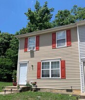 9401 Inaugural Dr in King George, VA - Building Photo