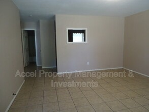 2401 Gumwood Ave in McAllen, TX - Building Photo - Building Photo