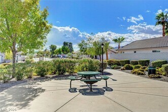 9020 Square Knot Ave in Las Vegas, NV - Foto de edificio - Building Photo