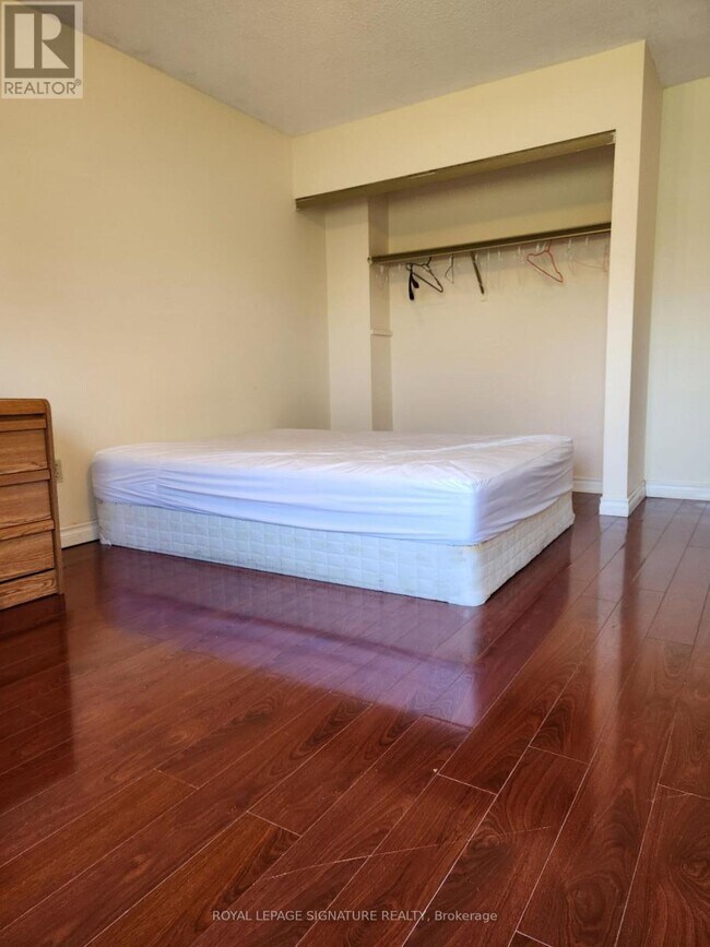 4253 Trellis Crescent in Mississauga, ON - Building Photo - Building Photo