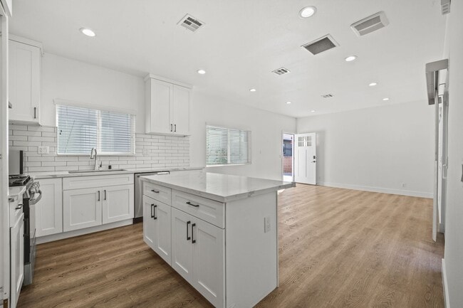 13895 Yockey St in Garden Grove, CA - Building Photo - Building Photo