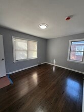 18343 Oakwood Ave in Lansing, IL - Building Photo - Building Photo