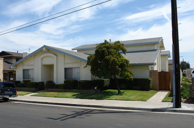 16912 Green St in Huntington Beach, CA - Building Photo - Building Photo