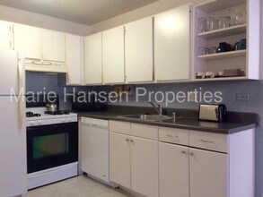 2452 Tusitala St-Unit -APT 805 in Honolulu, HI - Building Photo - Building Photo