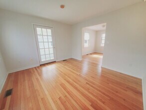 28 Parker Ave in Stamford, CT - Building Photo - Building Photo