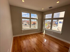 16 Baker Ct, Unit 1 in Boston, MA - Building Photo - Building Photo