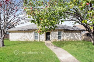 2311 Statler Dr in Carrollton, TX - Building Photo