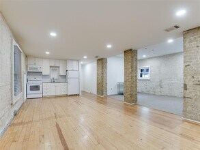 702 San Antonio St in Austin, TX - Building Photo - Building Photo