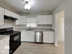 6665 Hidden Brook Trail in College Park, GA - Building Photo - Building Photo