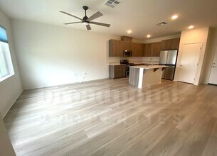 307 Sweet Pl in Fallbrook, CA - Building Photo - Building Photo