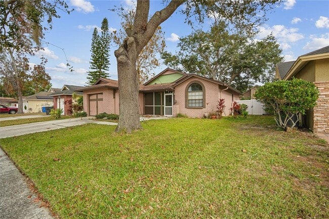 12715 Trowbridge Ln in Tampa, FL - Building Photo - Building Photo