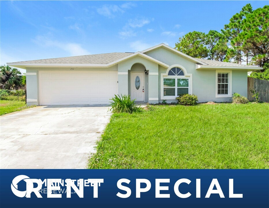 250 Bayshore Ave NW in Palm Bay, FL - Building Photo