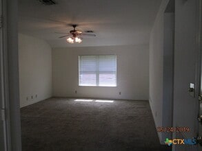 105 Evan Cir in Victoria, TX - Building Photo - Building Photo