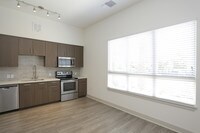 Studio, 1 BA - 571 SF - Hanover Mission Gorge Apartments in San Diego, California