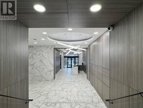 393 King St W in Toronto, ON - Building Photo - Building Photo
