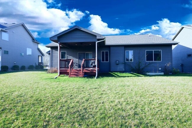 14820 Horton Ave in Urbandale, IA - Building Photo - Building Photo