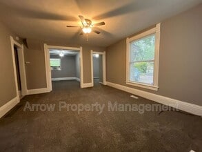 445 N 25th St in Lincoln, NE - Building Photo - Building Photo