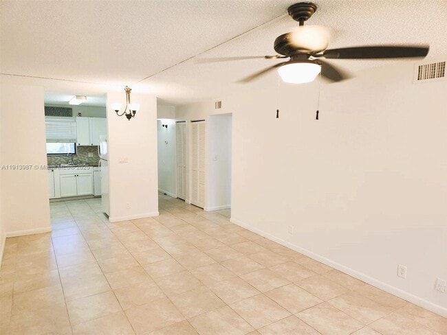 11453 NW 39th Ct in Coral Springs, FL - Building Photo - Building Photo