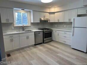 20195 River Oaks Dr in Dearborn Heights, MI - Foto de edificio - Building Photo