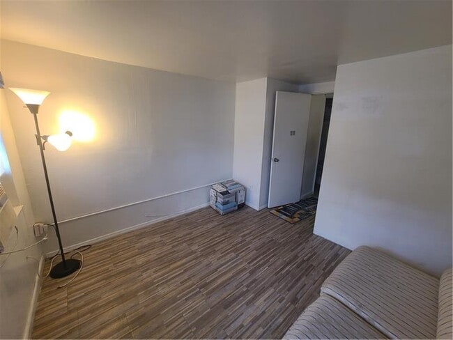 property at 570 Pennsylvania Ave
