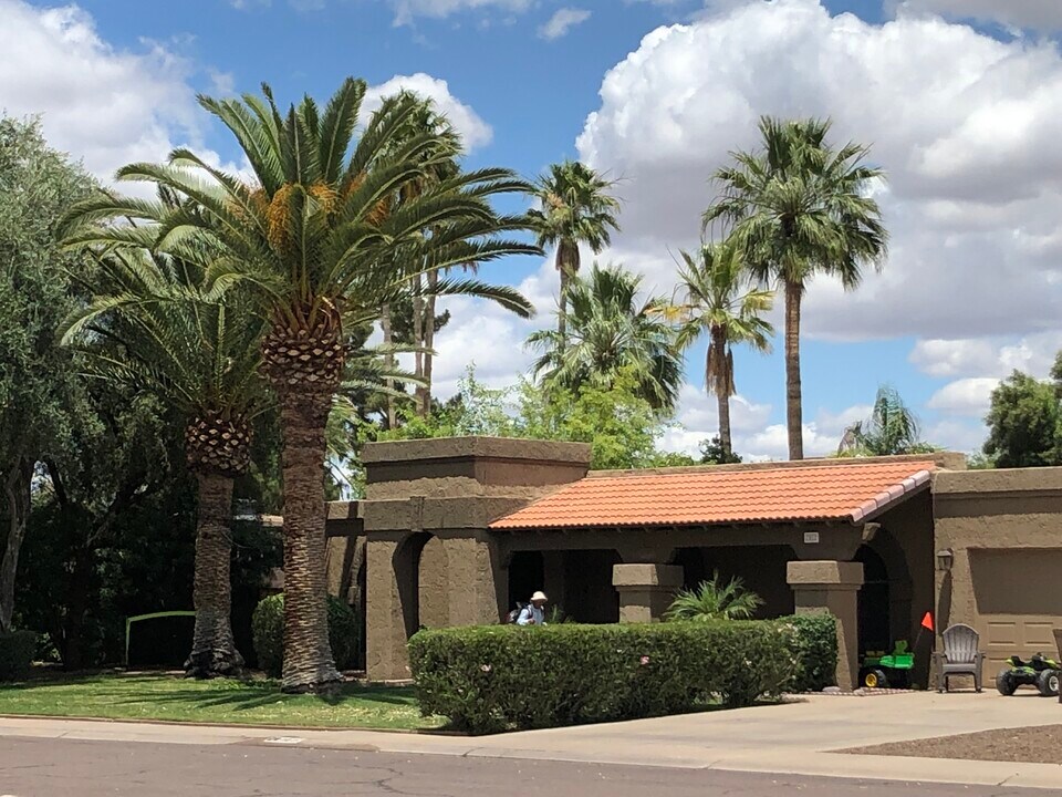 7012 E Redfield Rd in Scottsdale, AZ - Building Photo