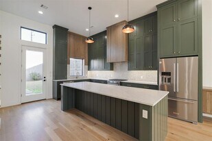 827 NW 8th St in Oklahoma City, OK - Building Photo