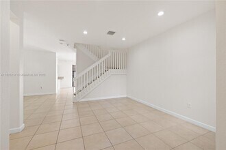 10335 W 34th Ct in Hialeah, FL - Building Photo - Building Photo