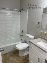 921 SW Kingscross Rd in Blue Springs, MO - Building Photo - Building Photo