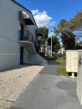6935 NW 179th St in Miami Gardens, FL - Building Photo - Building Photo