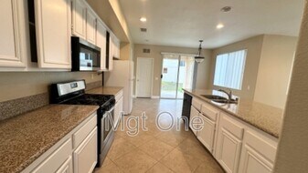 1980 Olympia Fields Dr in Corona, CA - Building Photo