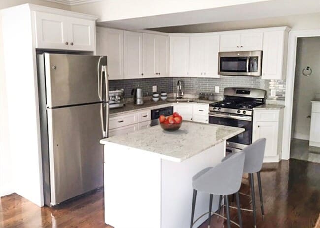 property at 3381R Washington St