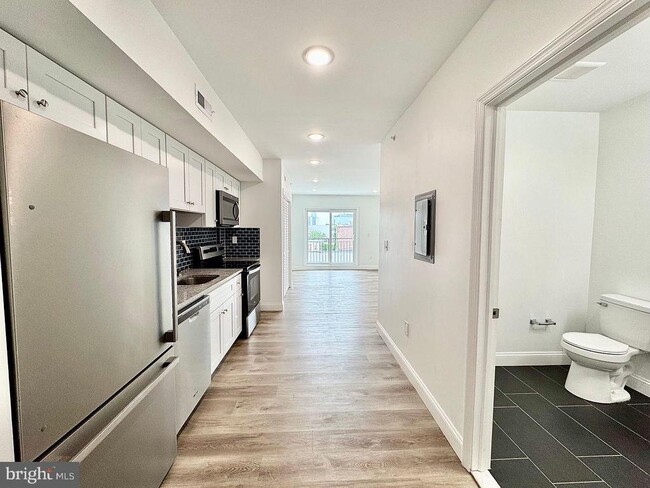 4077 Lancaster Ave in Philadelphia, PA - Building Photo - Building Photo