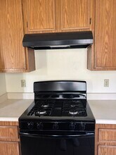 2554 Olive Dr, Unit 34 in Palmdale, CA - Building Photo - Building Photo