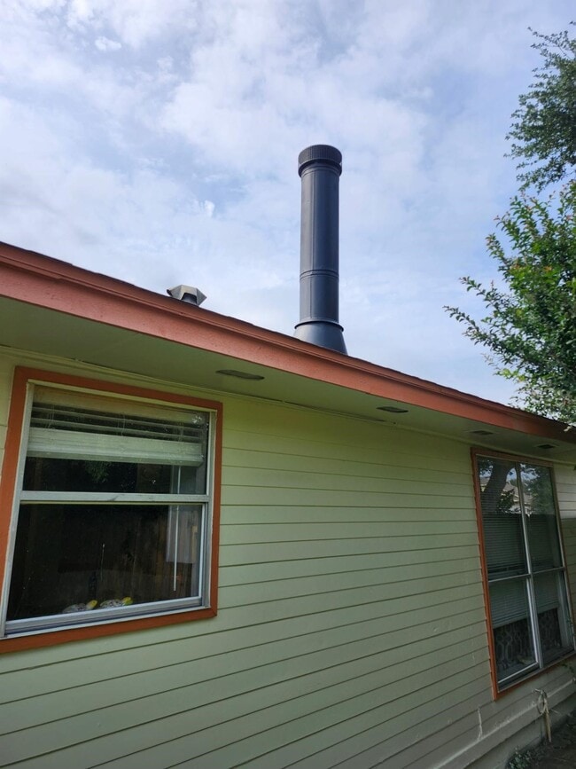 property at 18119 Twin Creek Dr