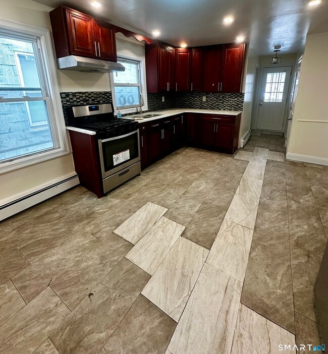 147 Helen St in Bridgeport, CT - Building Photo - Building Photo