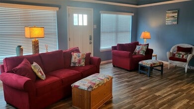 16527 Lewis Scott Rd in Jamaica Beach, TX - Building Photo - Building Photo