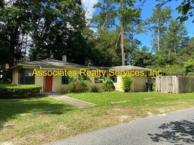 701 NW 21st Ave in Gainesville, FL - Building Photo