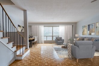 Willowood Townhomes in Toronto, ON - Building Photo - Building Photo