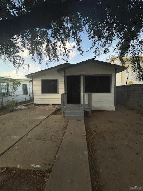 8 E Martinez Ave in Pharr, TX - Building Photo