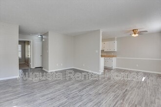 171 Chalet North CT in North Augusta, SC - Building Photo - Building Photo