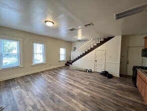 831 Walnut St, Unit #4 in Allentown, PA - Building Photo - Building Photo