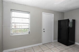 2161 NW 97th St in Miami, FL - Building Photo - Building Photo